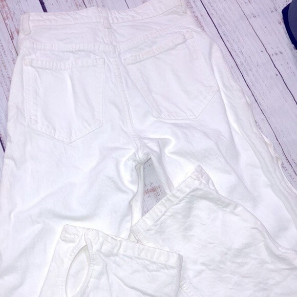 Zara bloggers favorite white high rise jeans with side leg cutout size 2 - Picture 15 of 16